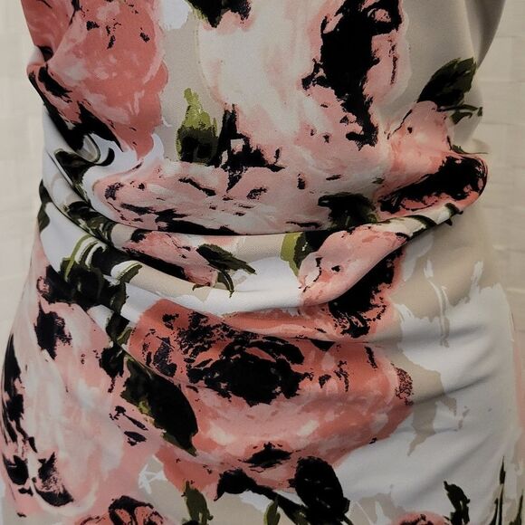 GLAMOUR WIDTH ROUND NECKLINE FLORAL EMBROIDERED SHEATH DRESS - Picture 8 of 14